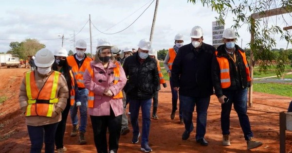 Senadores verifican planta de tratamiento de aguas residuales de San Lorenzo