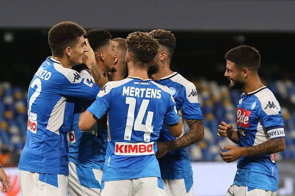 Victoria del Nápoli y cuatro goles anulados al Sassuolo - Fútbol - ABC Color