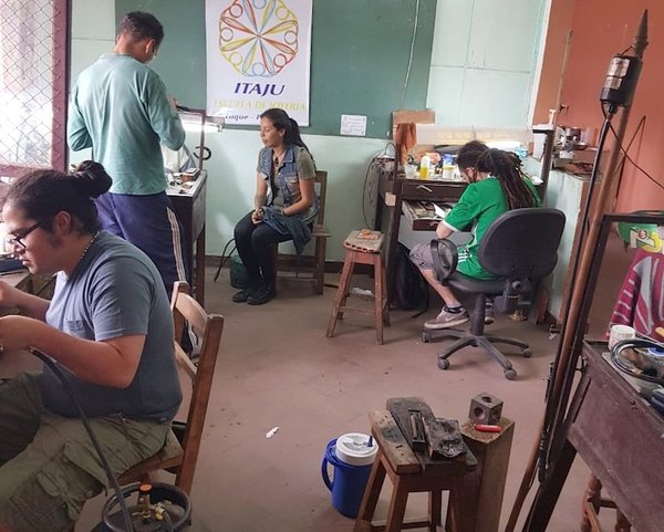 Joyeros se rebuscan por oro | Crónica