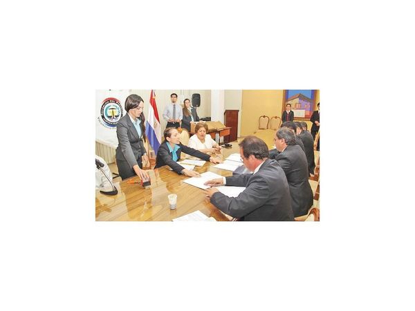TSJE asiste a abogados para elegir miembros del CM
