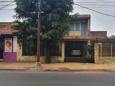 Denuncian a comisario por  despojo de casa  a una   anciana de 90 años
