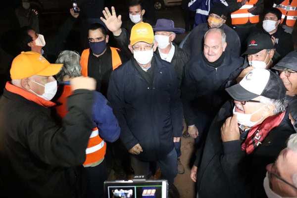 Anhelado acueducto: celebran el agua que de Puerto Casado llegó por primera vez a Loma Plata - ADN Paraguayo
