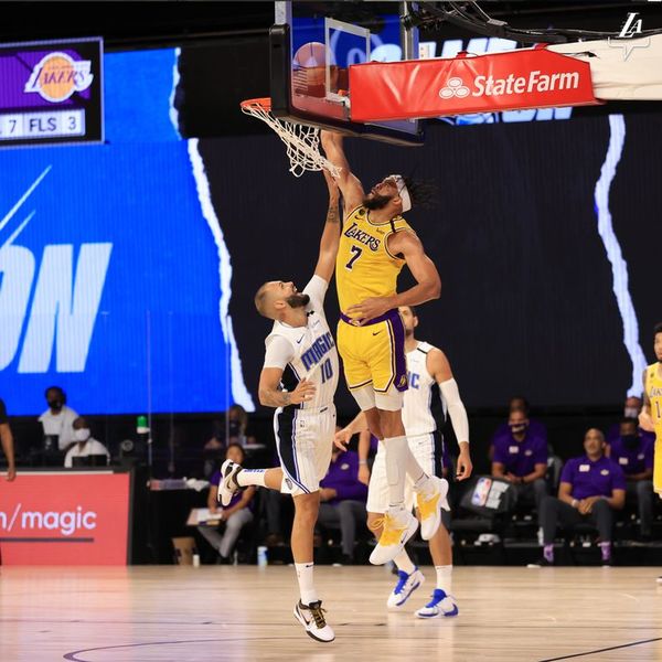 Lakers y Bucks sonríen en juegos de preparación - Básquetbol - ABC Color
