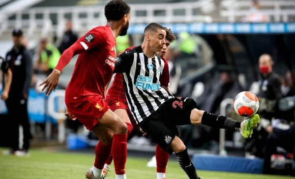 HOY / El Newcastle se despide de la Premier con derrota ante el campeón