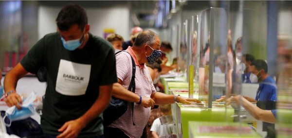 Turistas británicos “en pánico” tras imposición de cuarentena - ADN Paraguayo
