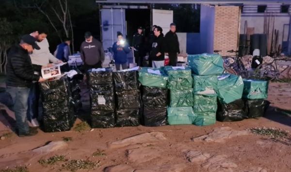 Caso Emboscada: Incautan varias cajas de un container con más dispositivos informáticos - Megacadena — Últimas Noticias de Paraguay