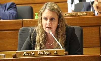 Diputada intenta hacer su primer “cambachivache”