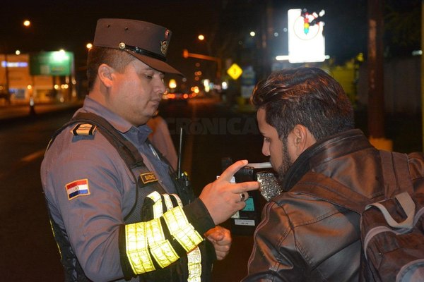Por tomar carrulim podes ligar flor de multa, he'i | Crónica