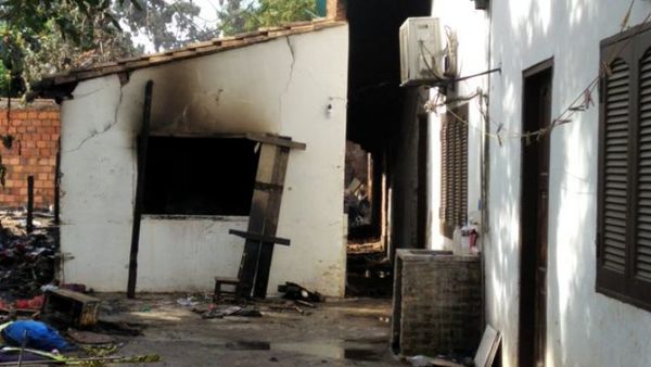 Madre e hijo fallecen tras el inciendo de su vivienda en Asunción