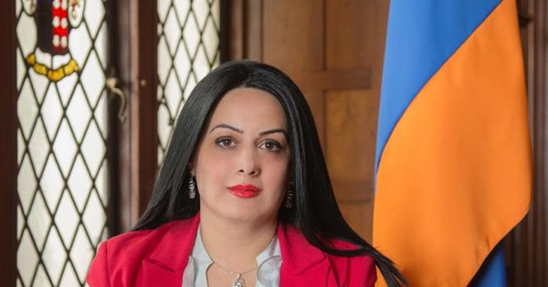 “El Papa Francisco también ha formulado votos por la paz en la frontera armenio-azerí”, afirma embajadora