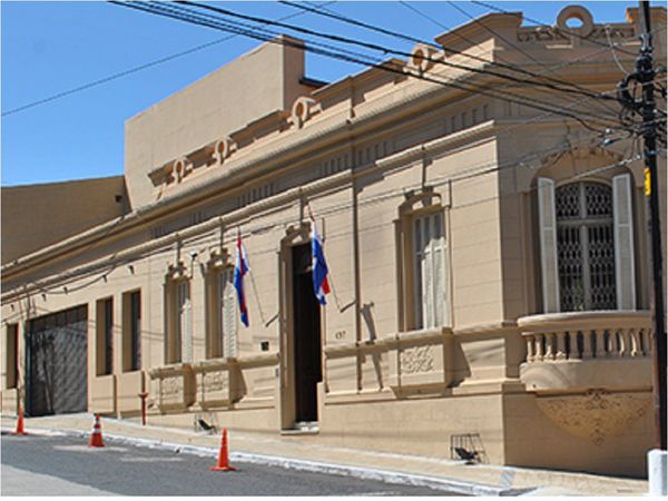 El MRE debe revisar costo y beneficio de algunos consulados