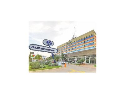 Automotor celebra    50 años de innovación y crecimiento