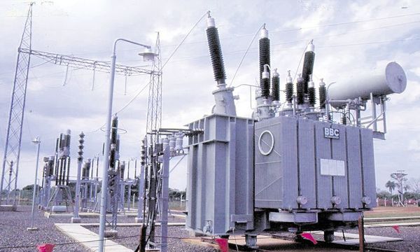 No hay electricidad en varios puntos de Asunción, ni siquiera en oficina de cobranzas de la ANDE - Nacionales - ABC Color
