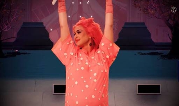 HOY / Katy Perry da un miniconcierto y viste de sonrisa el Tomorrowland digital