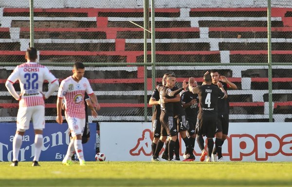 La imagen que esclarece todo: No hubo penal de Viera contra Cáceres