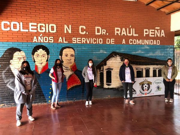 Alumnos en paro virtual para pedir renuncia de directora - ABC en el Este - ABC Color