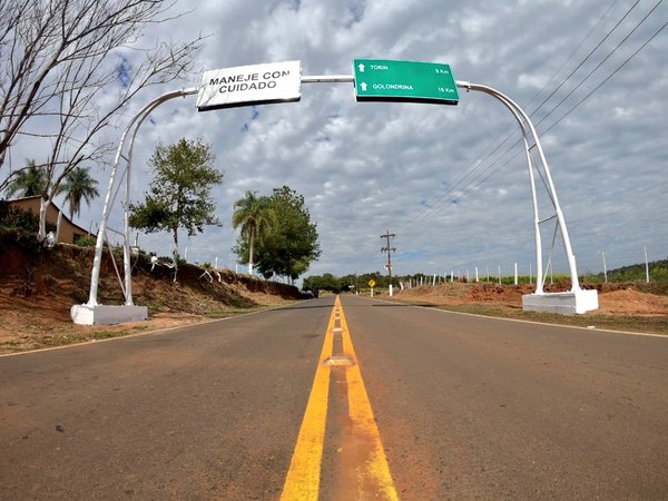 MOPC inauguró 254 km de nuevos asfaltados en Caaguazú