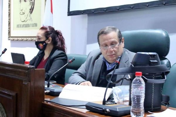 Intendente de PJC brinda descargo sobre supuestas irregularidades en su gestión