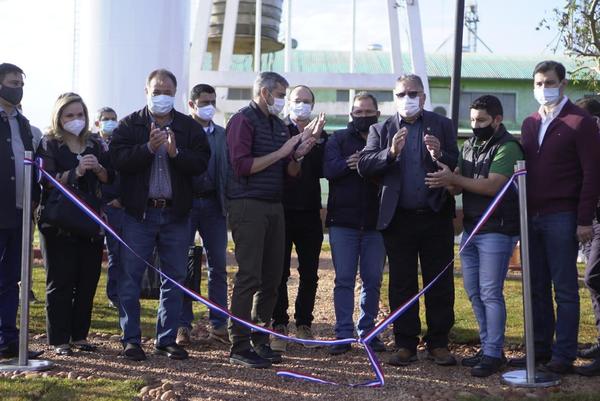 Familias de Caaguazú acceden a viviendas sociales y mayor conectividad vial – Prensa 5