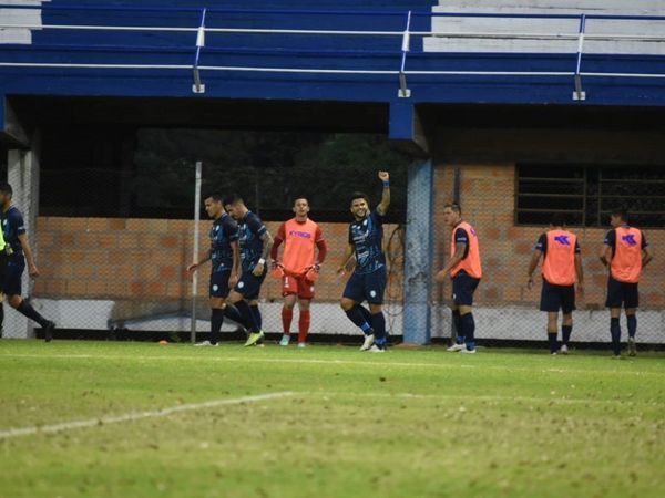 Guaireña festeja en Itauguá y espera confiado al tetracampeón