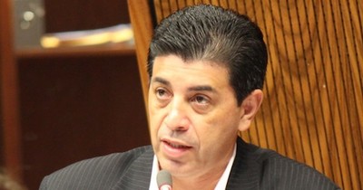 Víctor Ríos critica inacción del Mades ante eventual derrame de aceite en el río Paraná