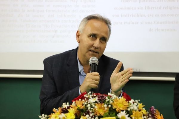 Deuda pública y eficiencia estatal son claves para la eficiencia económica, afirman - Nacionales - ABC Color