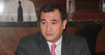 Analistas alertan que no es prudente seguir endeudando al país