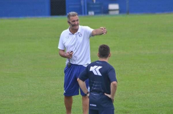 Sol de América: 11 entrenadores en 4 años, desde la salida de Garnero