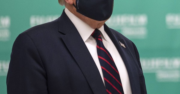 Trump urge una vacuna para EEUU primero