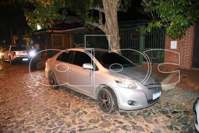 Dos detenidos tras intentar robar un vehículo en Santa María - Nacionales - ABC Color