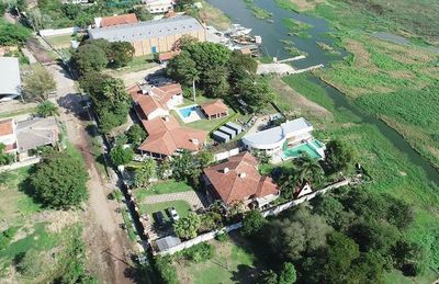 Una residencia de lujo y una casa de fin de semana escondida - Nacionales - ABC Color