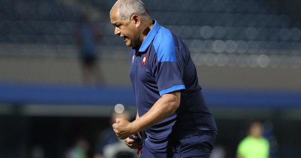 Piensa en variantes el entrenador “Chiqui” Arce