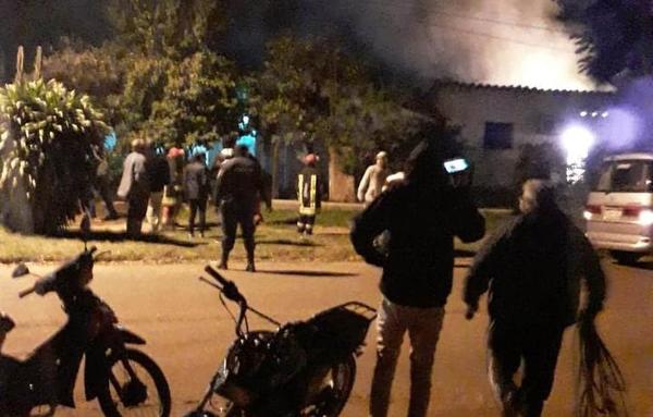 Mujer muere calcinada en incendio de vivienda en Misiones
