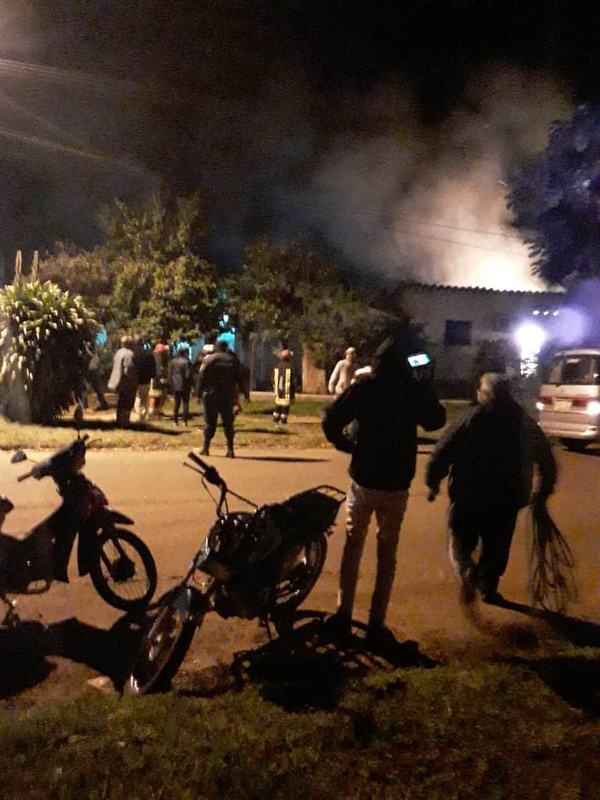 Mujer muere calcinada en incendio de vivienda en Misiones