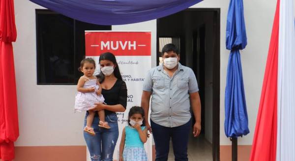 Casi 100 familias del Dpto. de Caaguazú recibieron llave en mano de sus viviendas
