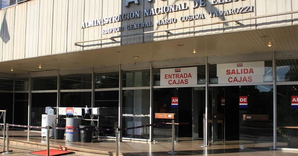 Piden intervención de Contrataciones en licitación para compra de postes de la Ande