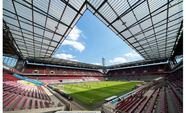 HOY / Pese a contagios, Gobierno alemán sostiene el plan para el fútbol con público