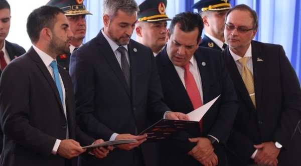 Abdo sobre Friedmann: “Voy a mirar las denuncias” - Megacadena — Últimas Noticias de Paraguay
