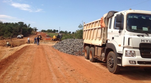 Obras Públicas construirá empedrados por ser más beneficiosos para reactivación económica - El Trueno