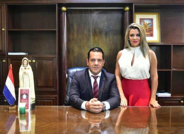 Tras salir a luz tremendo negociado, Marly pide que cicatriz perdone a su esposo