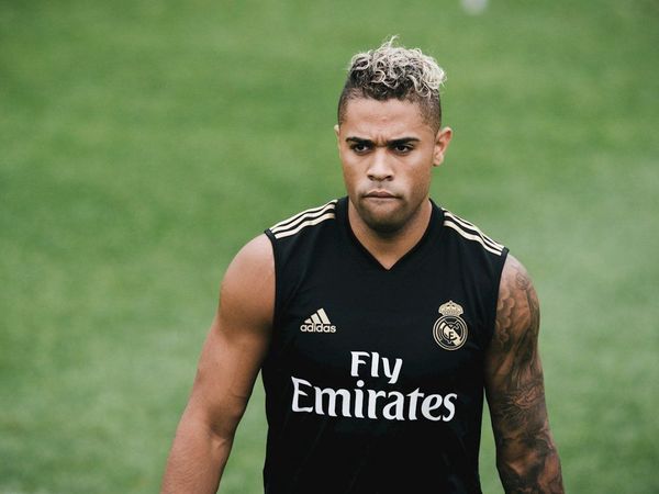 El virus inunda el fútbol español