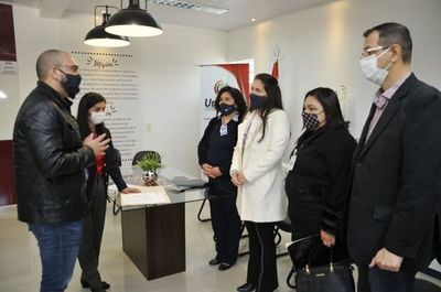 Gobernación y Uninter encaran proyecto académico y de acción social