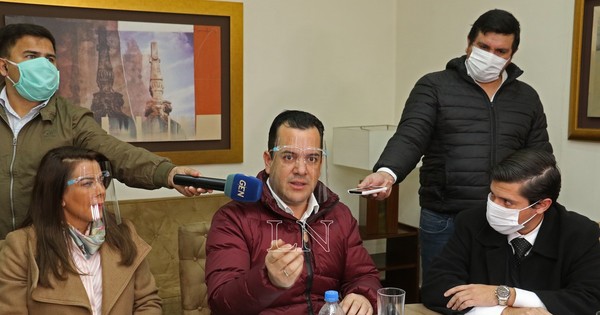 Friedmann no responde sobre acusaciones y se defiende con anuncios de querellas
