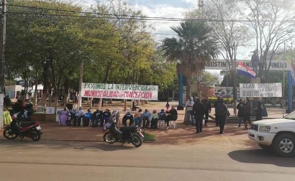 Ciudadanos indignados se movilizan de nuevo por la intervención | Radio Regional 660 AM