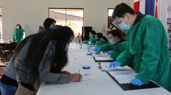 Universitarios de Ñeembucú reciben becas de estudios - Nacionales - ABC Color