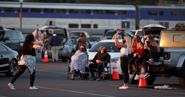 Arrestan a un hombre en Florida por disparar en un hotel exigiendo distancia social