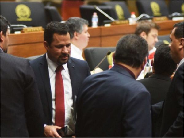 Cámara rechaza apelación de Ulises Quintana y seguirá en prisión