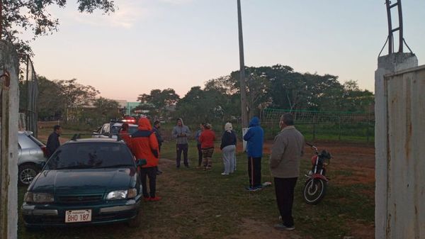 Denuncian relajamiento total en cancha sintética de Carapeguá - Nacionales - ABC Color