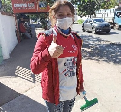 Una limpiavidrios la “salvó” sin conocerla | Crónica