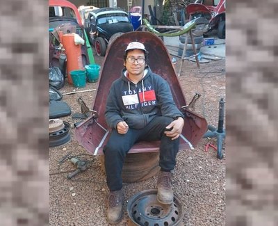 Mecánico ojapo sillón purete de “Escarabajos” | Crónica